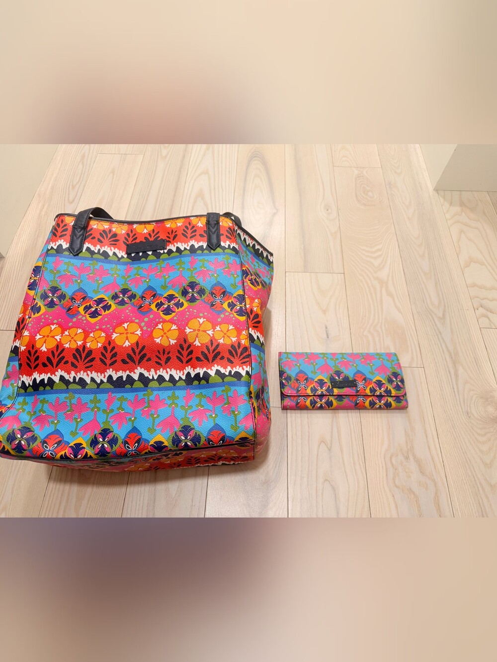 Vera Bradley Multicolor Floral Pattern Tote with Matching Wallet